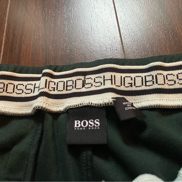 Hugo Boss Sweatpants - Size XXL - Picture 2 of 2